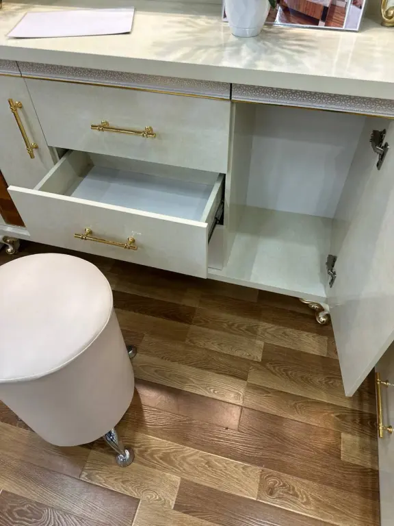 Royal Classic - Yotoqxona mebel to'plami