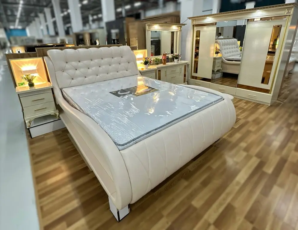 Royal Classic - Yotoqxona mebel to'plami
