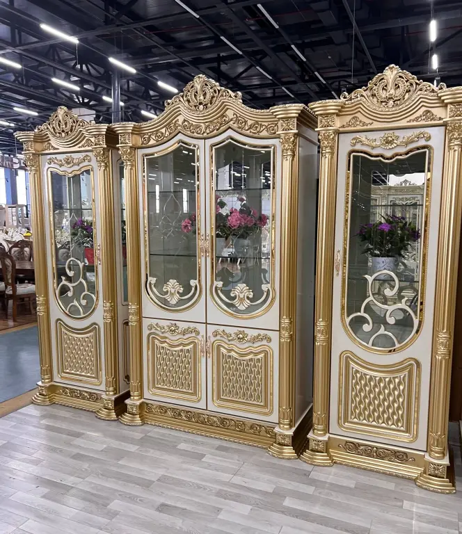 Hashamatli klassik mehmonxona to'plami – Premium saroy uslubidagi dizayn