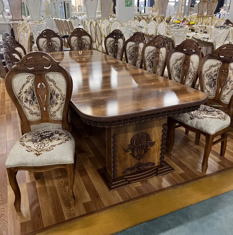 Royal Classic Walnut - Mehmonxona stol va stullar to'plami