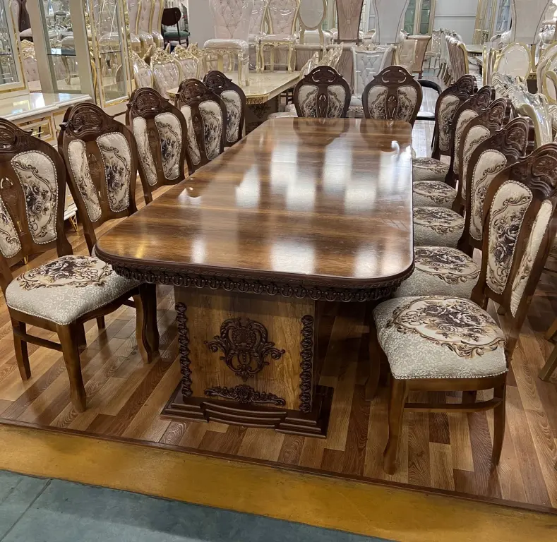 Royal Classic Walnut - Mehmonxona stol va stullar to'plami