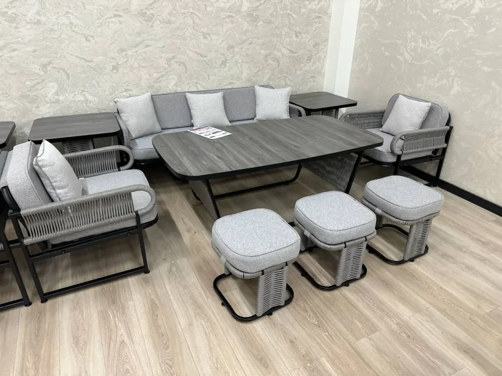 Loft uslubidagi universal to'plam