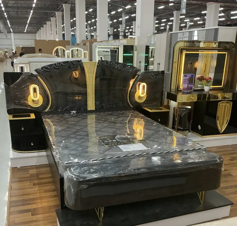 Royal Black Gold Bedroom Set | Karavot + Oynali Shkaf + LED Pardoz Stoli + Tumba
