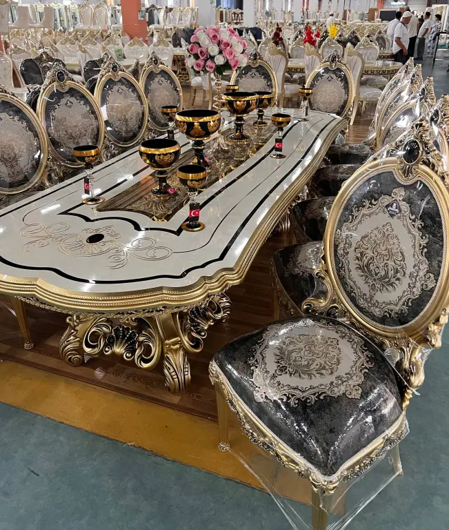 Stol va Stullar | Luxury Gold Collection