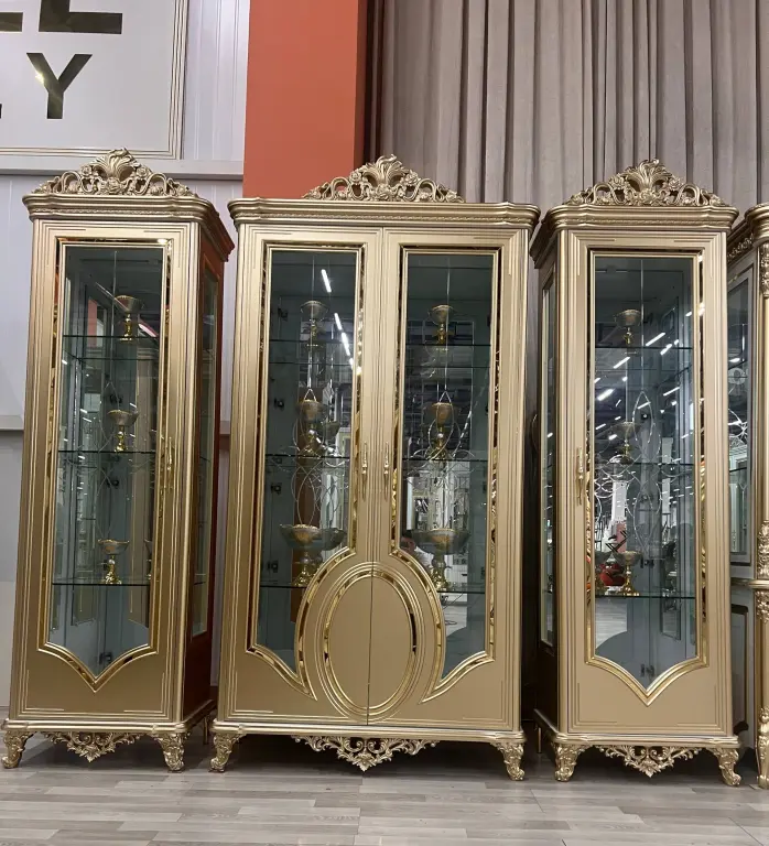 Royal Prestige 3 qismli vitrina to'plami